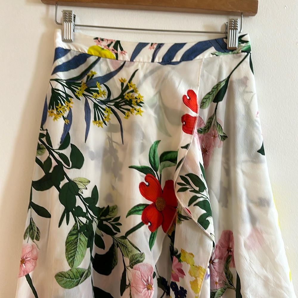 SOLD Alice + Olivia floral asymmetrical hem silk skirt